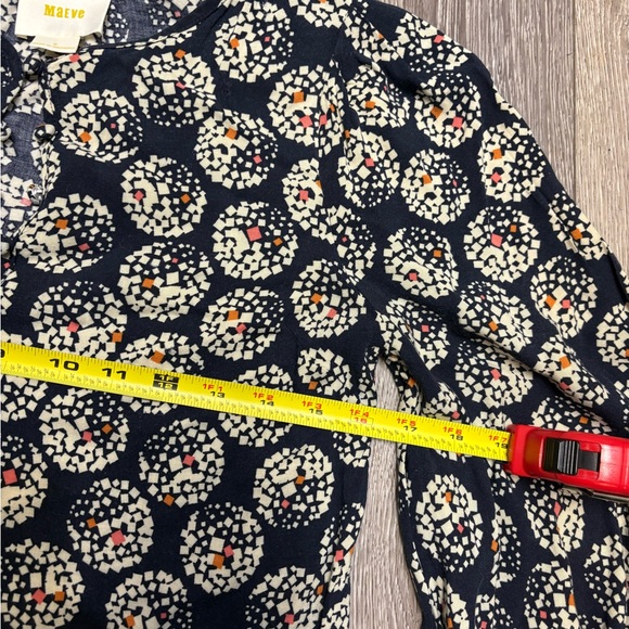 Maeve Navy and Cream Patterned Blouse - Picture 4 of 7